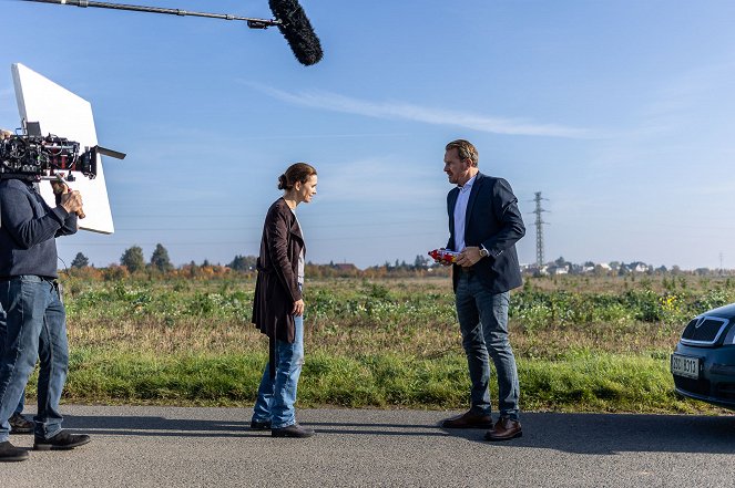 Jedna rodina - Série 1 - Lajkujte! - Tournage - Zuzana Vejvodová, Stanislav Majer