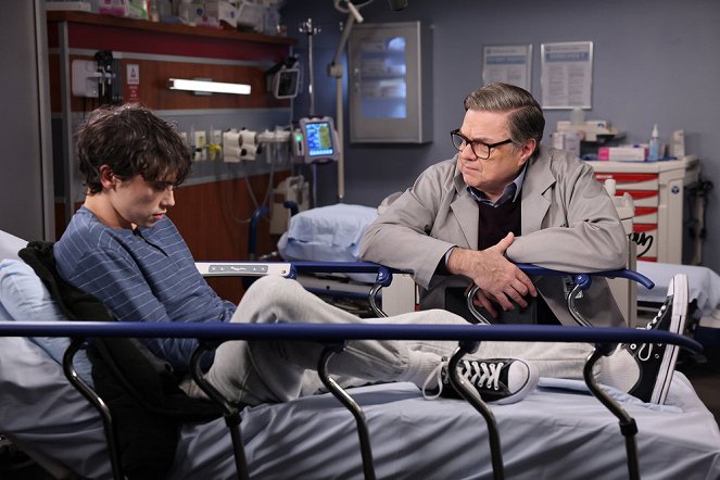 Chicago Med - Season 8 - Those Times You Have to Cross the Line - Van film - Oliver Platt