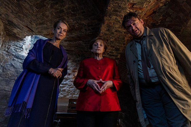 Miss Merkel - Ein Uckermark-Krimi - Mord im Schloss - Van film