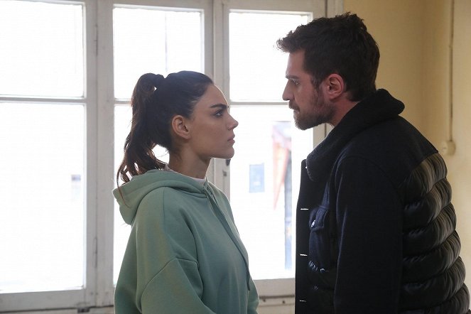 Üç Kız Kardeş - Episode 23 - Photos