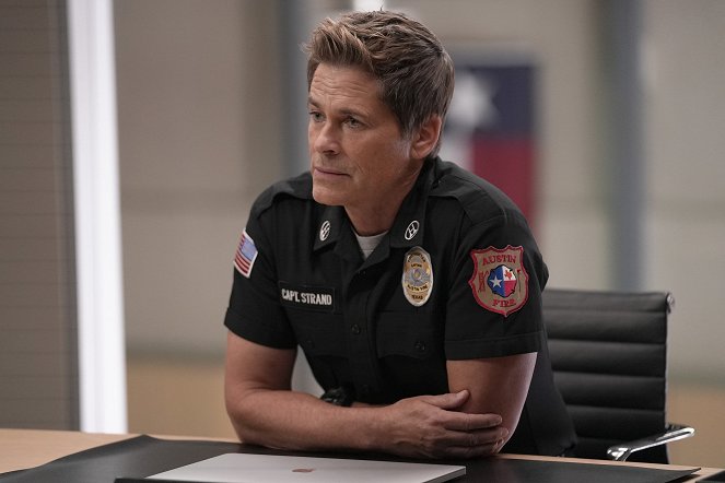 9-1-1: Lone Star - Face-à-face - Film - Rob Lowe