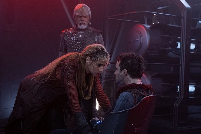 Star Trek: Picard - Season 3 - Seventeen Seconds - Photos - Michael Dorn, Michelle Hurd
