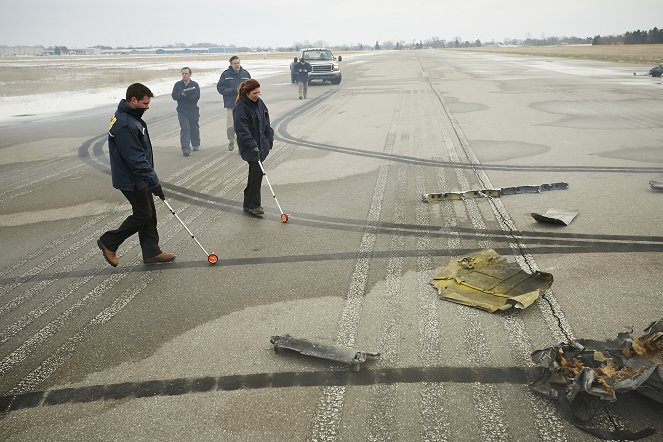 Air Crash Investigation Special Report - Photos