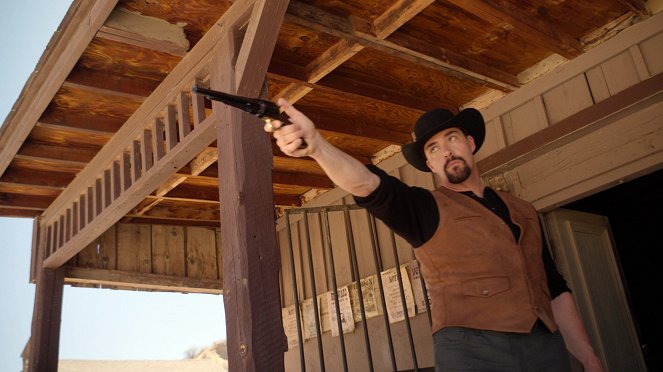 Gunfight at Rio Bravo - Z filmu - Alexander Nevsky