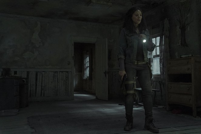The Last of Us - Season 1 - Look for the Light - Van film - Merle Dandridge