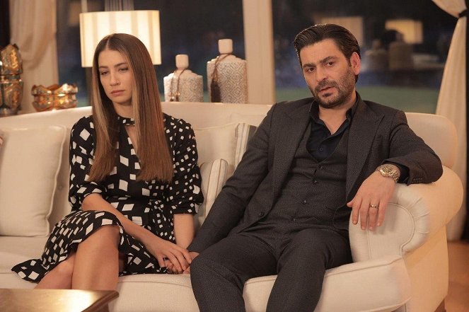 Eşkiya Dünyaya Hükümdar Olmaz - Episode 17 - De la película - Ozan Akbaba