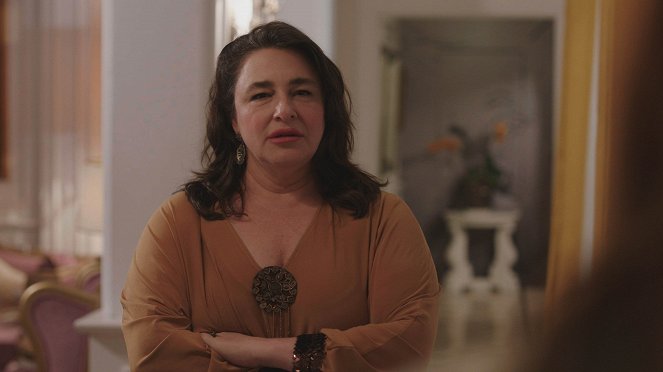 Bir Küçük Gün Işığı - Kalbinin Sesini Dinle - Kuvat elokuvasta - Esra Dermancıoğlu