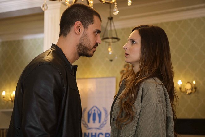 Yalnız Kurt - Episode 5 - Filmfotos - Hasan Denizyaran, Jessica May