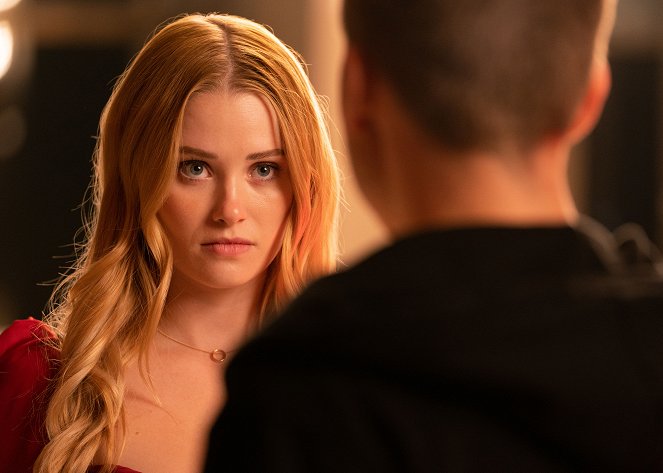 Beautiful Disaster - Photos - Virginia Gardner