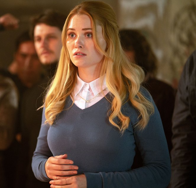 Beautiful Disaster - Photos - Virginia Gardner