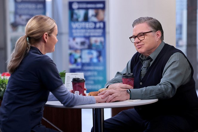 Chicago Med - Season 8 - On Days Like Today... Silver Linings Become Lifelines - Photos - Oliver Platt