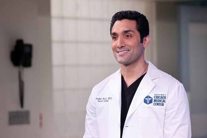 Chicago Med - Season 8 - On Days Like Today... Silver Linings Become Lifelines - Filmfotók - Dominic Rains