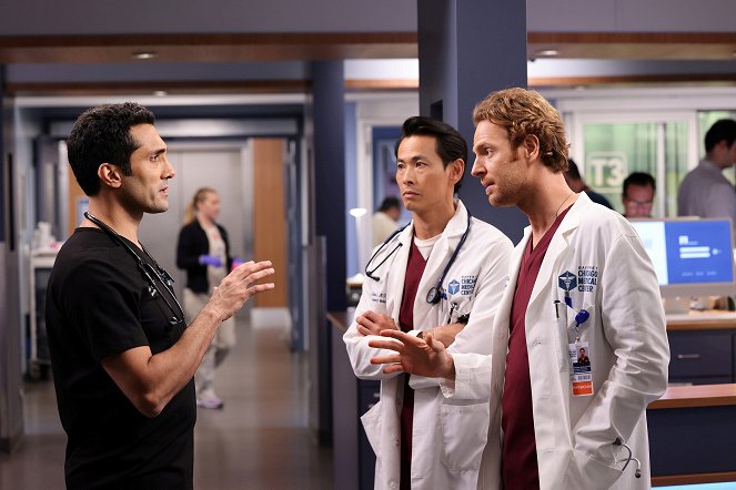 Chicago Med - Everyone's Fighting a Battle You Know Nothing About - Filmfotók - Dominic Rains, Ivan Shaw, Nick Gehlfuss