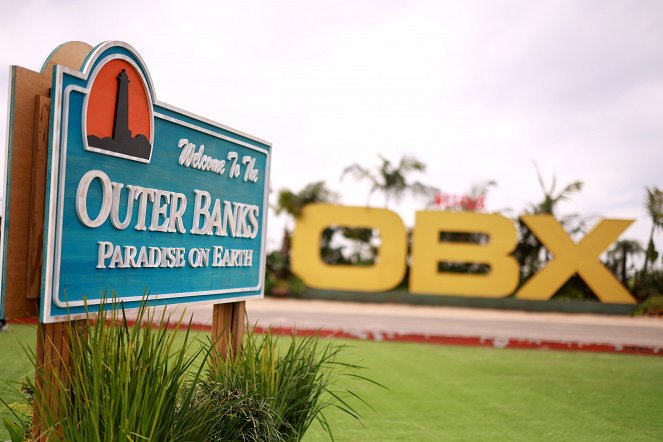 Outer Banks - Season 3 - De eventos - Poguelandia: An Outer Banks Experience on February 18, 2023 in Huntington Beach, California