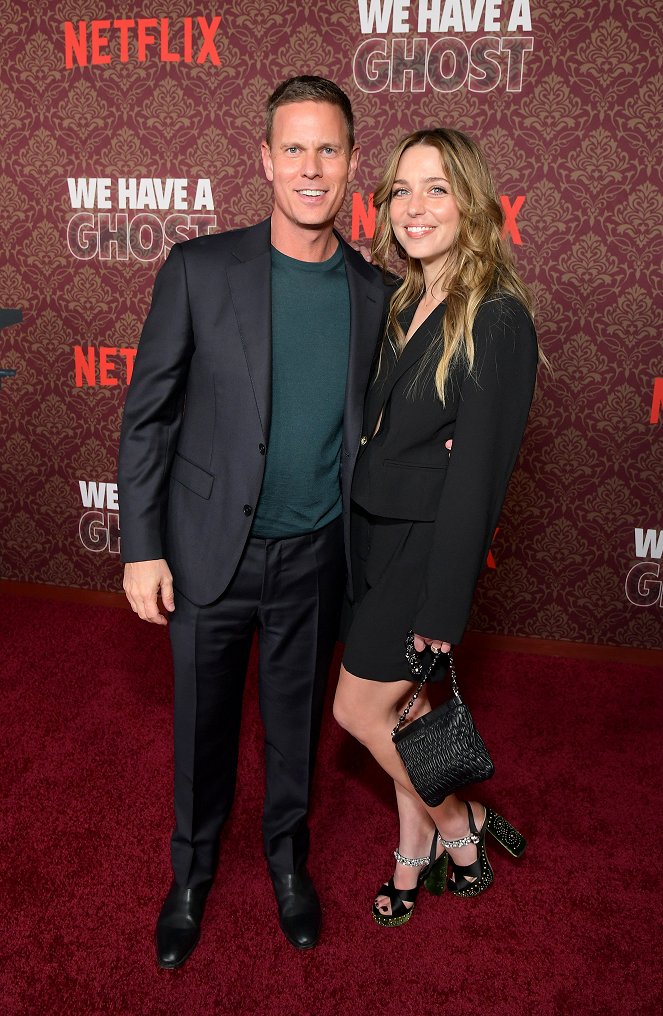 We Have a Ghost - Events - Netflix's "We Have A Ghost" Premiere on February 22, 2023 in Los Angeles, California - Christopher Landon, Jessica Rothe