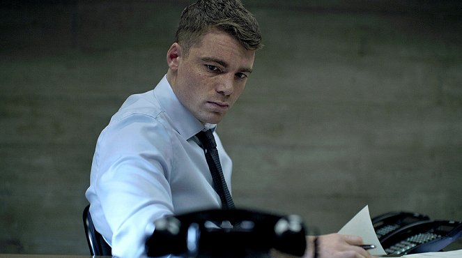 Noční agent - Volání - Z filmu - Gabriel Basso