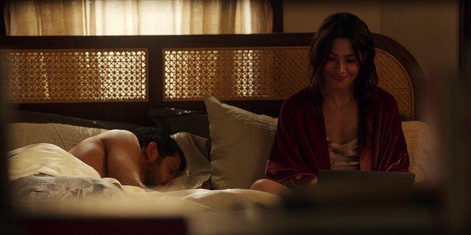 Sex/Život - Den v nebi - Z filmu - Sarah Shahi