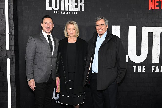 Luther: A lemenő nap - Rendezvények - Luther: The Fallen Sun US Premiere at The Paris Theatre on March 08, 2023 in New York City - David Ready, Jenno Topping, Peter Chernin