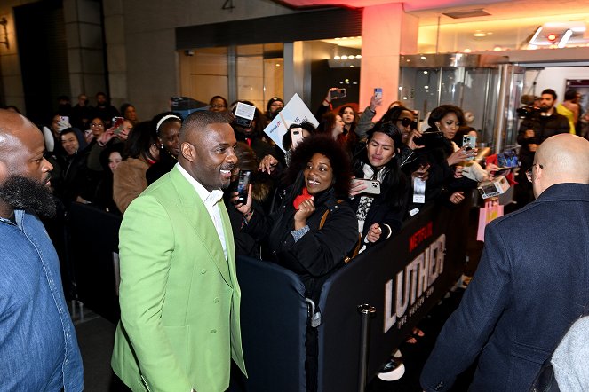 Luther: The Fallen Sun - Veranstaltungen - Luther: The Fallen Sun US Premiere at The Paris Theatre on March 08, 2023 in New York City - Idris Elba