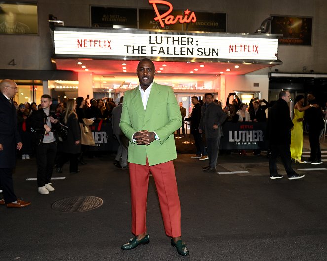 Luther: Pád z nebes - Z akcií - Luther: The Fallen Sun US Premiere at The Paris Theatre on March 08, 2023 in New York City - Idris Elba