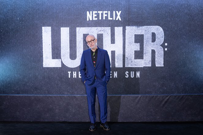 Luther: The Fallen Sun - Veranstaltungen - UK World Premiere for Luther: The Fallen Sun at BFI IMAX on March 01, 2023 in London, England - Neil Cross