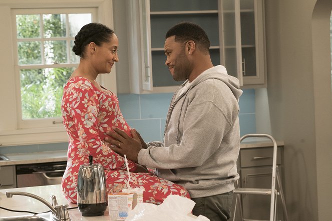 Black-ish - Season 4 - Blick zurück aufs Eheglück - Filmfotos