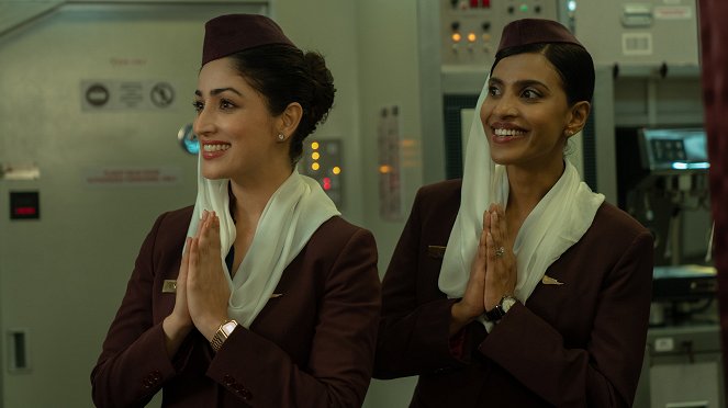 El vuelo de los ladrones - De la película - Yami Gautam, Priyanka Karunakaran