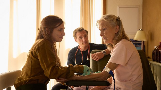 Dr. Nice - Season 1 - Alte Wunden - Z filmu - Josefine Preuß, Patrick Kalupa, Hedi Kriegeskotte