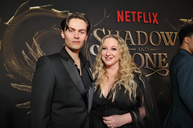 Světlo a stíny - Série 2 - Z akcií - Netflix's Shadow & Bone Season 2 Premiere at Netflix Tudum Theater on March 09, 2023 in Los Angeles, California