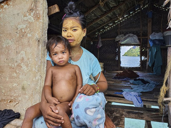 Emberi határokon túl - Borneo - Merten muovijäteongelma - Filmfotók
