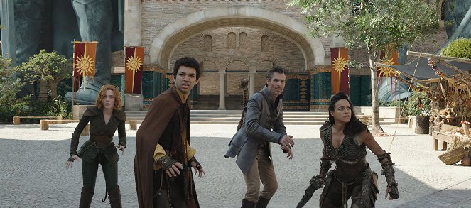 Dungeons & Dragons: Honour Among Thieves - Photos - Sophia Lillis, Justice Smith, Chris Pine, Michelle Rodriguez