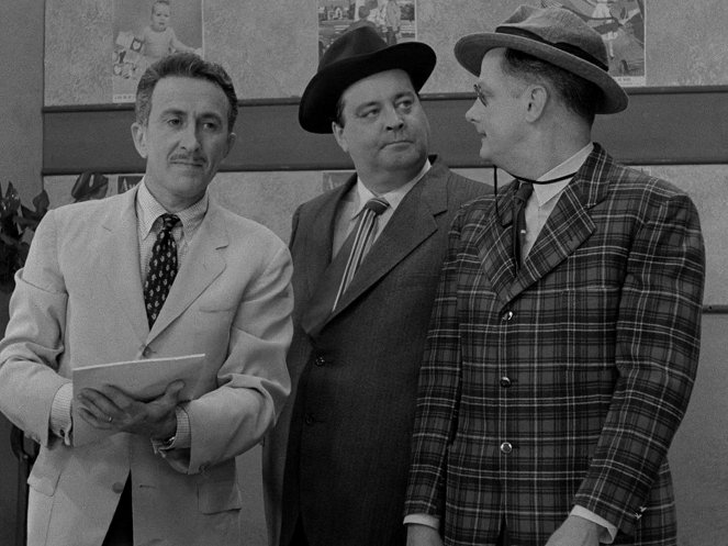 The Honeymooners - A Matter of Life and Death - Filmfotos - Jackie Gleason, Art Carney
