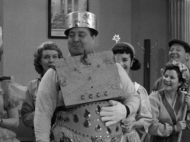 The Honeymooners - The Man from Space - Photos - Jackie Gleason