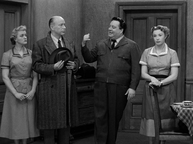 The Honeymooners - Here Comes the Bride - Photos - Jackie Gleason, Audrey Meadows