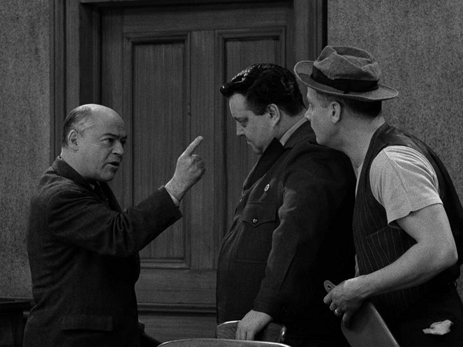 The Honeymooners - Dial J for Janitor - Photos