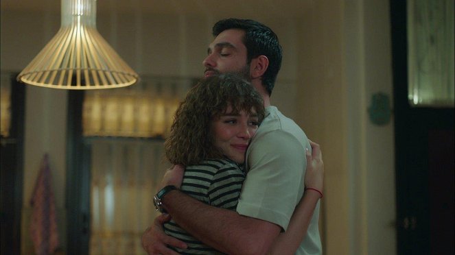 Sevmek Zamanı - De la película - Deniz Işın, Toprak Can Adıgüzel