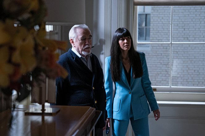 Succession - The Munsters - Photos - Brian Cox, Zoe Winters
