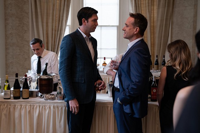 Succession - Season 4 - The Munsters - Photos - Nicholas Braun, Matthew Macfadyen