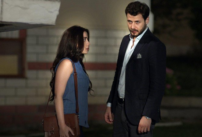 Kanatsız Kuşlar - Episode 5 - Photos - Deniz Bolışık, Ümit İbrahim Kantarcılar