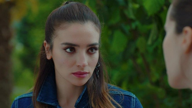 Cennet'in Gözyaşları - Episode 32 - De la película - Zehra Yılmaz