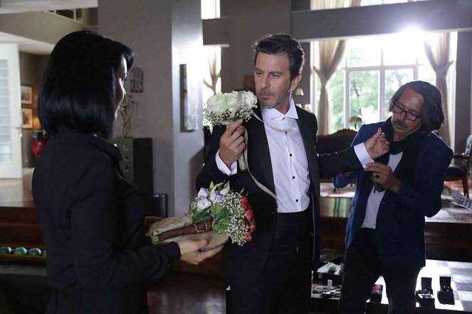 Cennet'in Gözyaşları - Episode 35 - Photos - Hazım Körmükçü