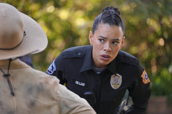 9-1-1: Lone Star - Season 4 - Double Trouble - Photos - Brianna Baker