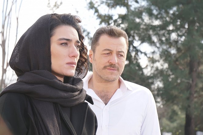 Bahtiyar Ölmez - Episode 13 - Kuvat elokuvasta - Hande Subaşı, Yetkin Dikinciler