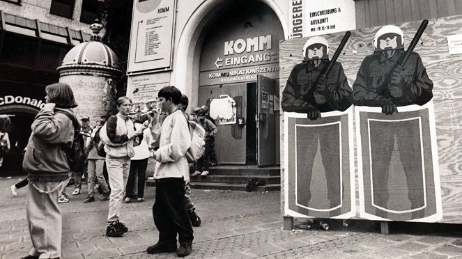 DokThema - Radikal an der Basis – Das Nürnberger KOMM - Kuvat elokuvasta