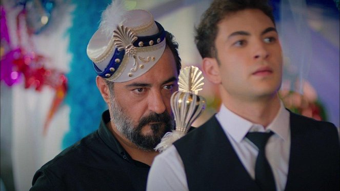 Kardeşlerim - Season 3 - Episode 10 - Kuvat elokuvasta - Celil Nalçakan