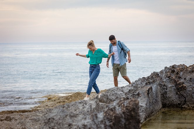 Ein Sommer auf Kreta - Z filmu - Friederike Linke, Varol Sahin