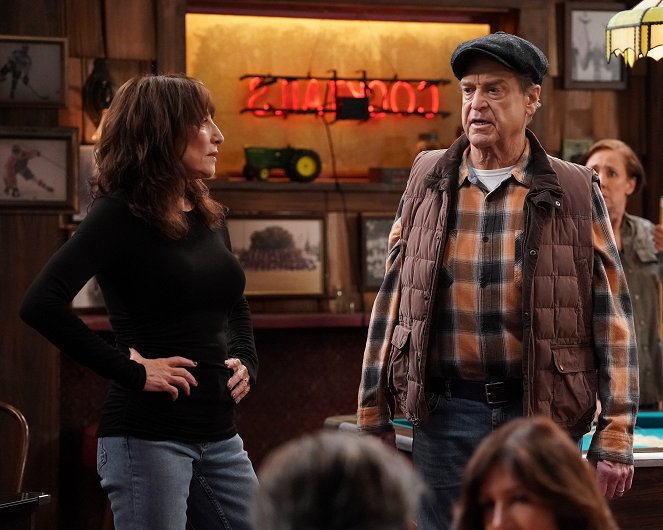 The Conners - Season 5 - Dating, Drinking and Grifter Logic - Photos