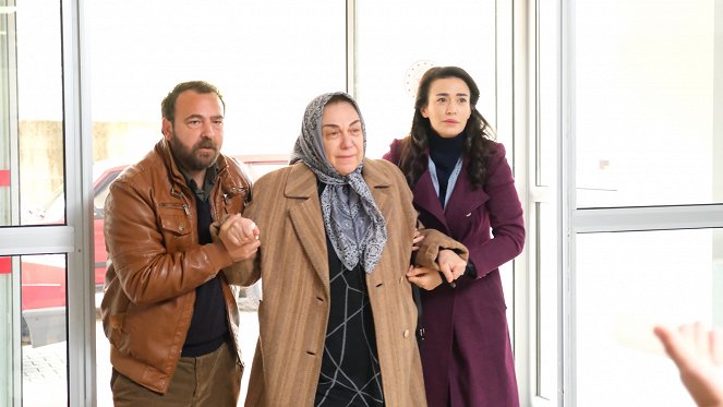Gönül Dağı - Episode 26 - Kuvat elokuvasta - Ferdi Sancar, Ecem Özkaya