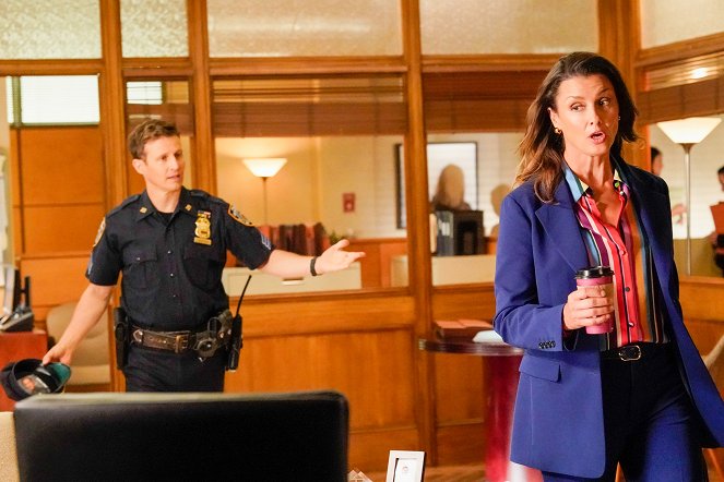 Blue Bloods - Crime Scene New York - Behind the Smile - Photos