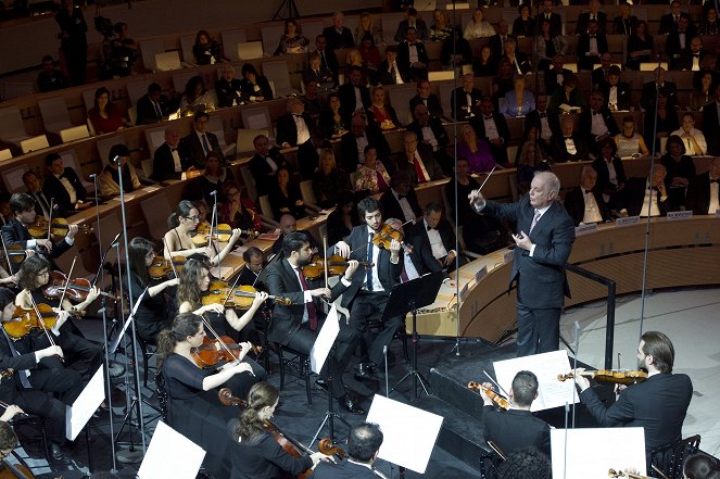 Daniel Barenboim conducts Mozart's three last symphonies - De la película - Daniel Barenboim